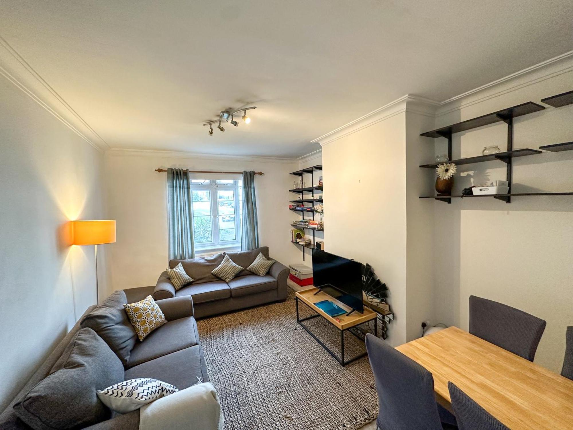 2 Bed Flat - Short Walk From Brent Cross Station Lägenhet Hendon Exteriör bild